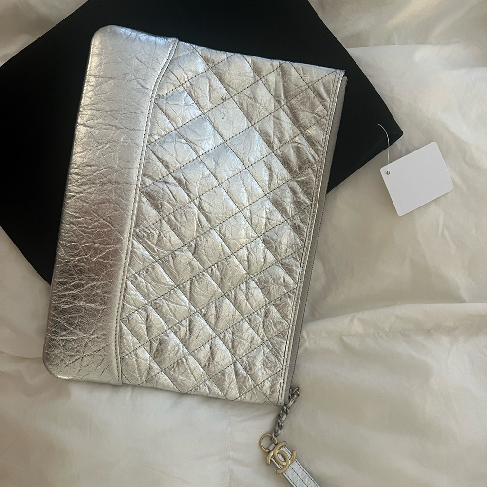 Silver clutch✨🤍🤍